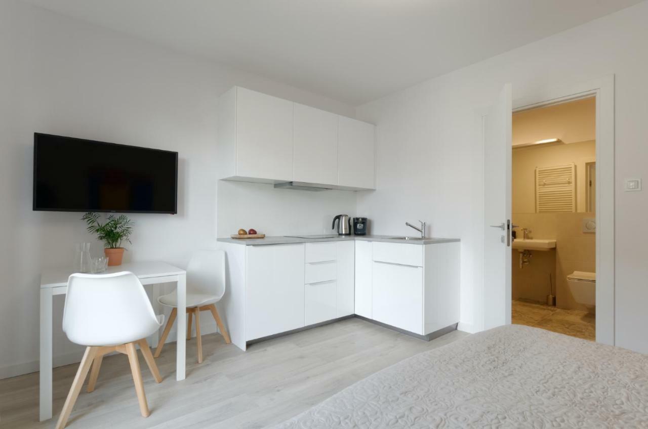 Apple Green Apartments 포즈난 외부 사진
